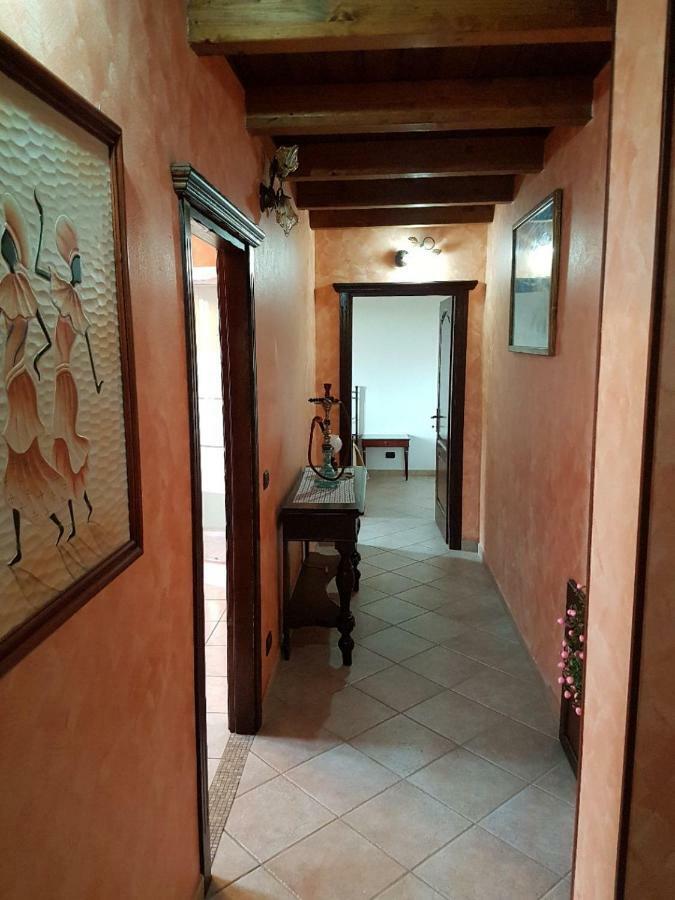 Casa Vacanza Il Mandorlo Domusnovas ภายนอก รูปภาพ