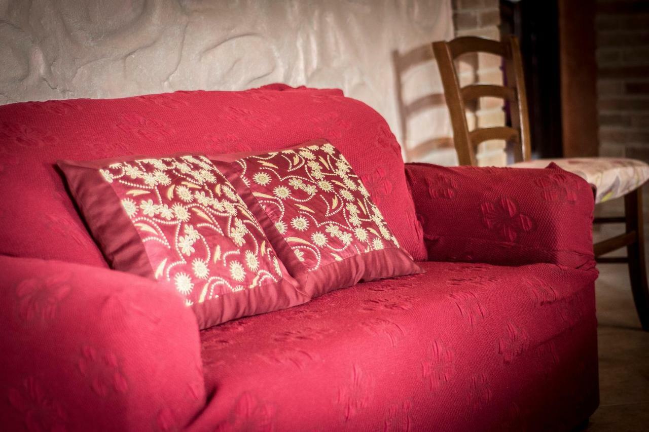 Casa Vacanza Il Mandorlo Domusnovas ภายนอก รูปภาพ