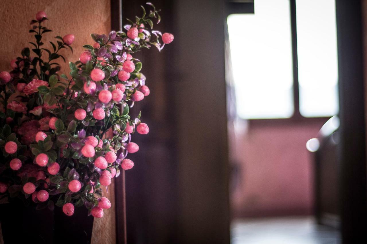 Casa Vacanza Il Mandorlo Domusnovas ภายนอก รูปภาพ