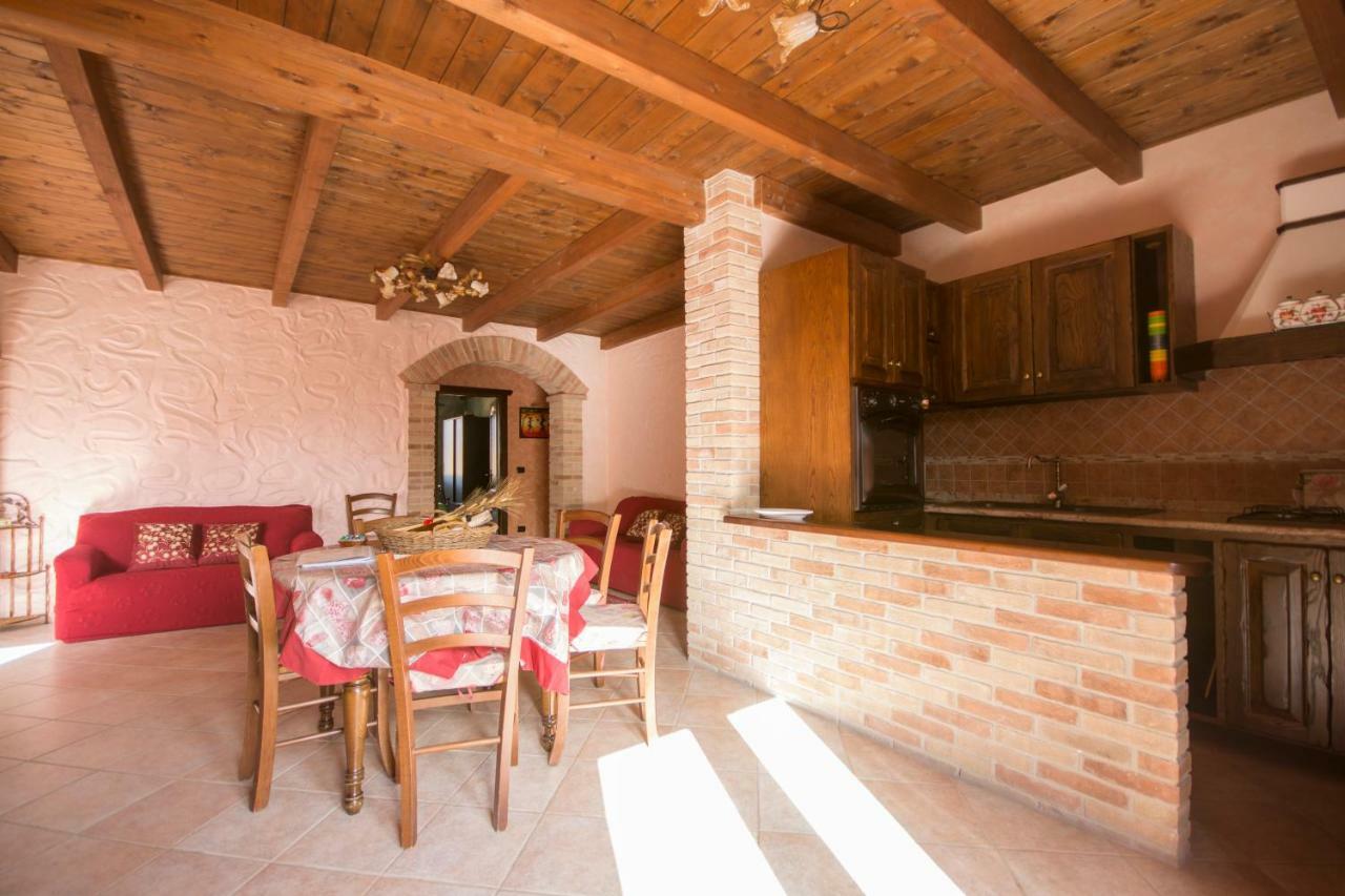 Casa Vacanza Il Mandorlo Domusnovas ภายนอก รูปภาพ