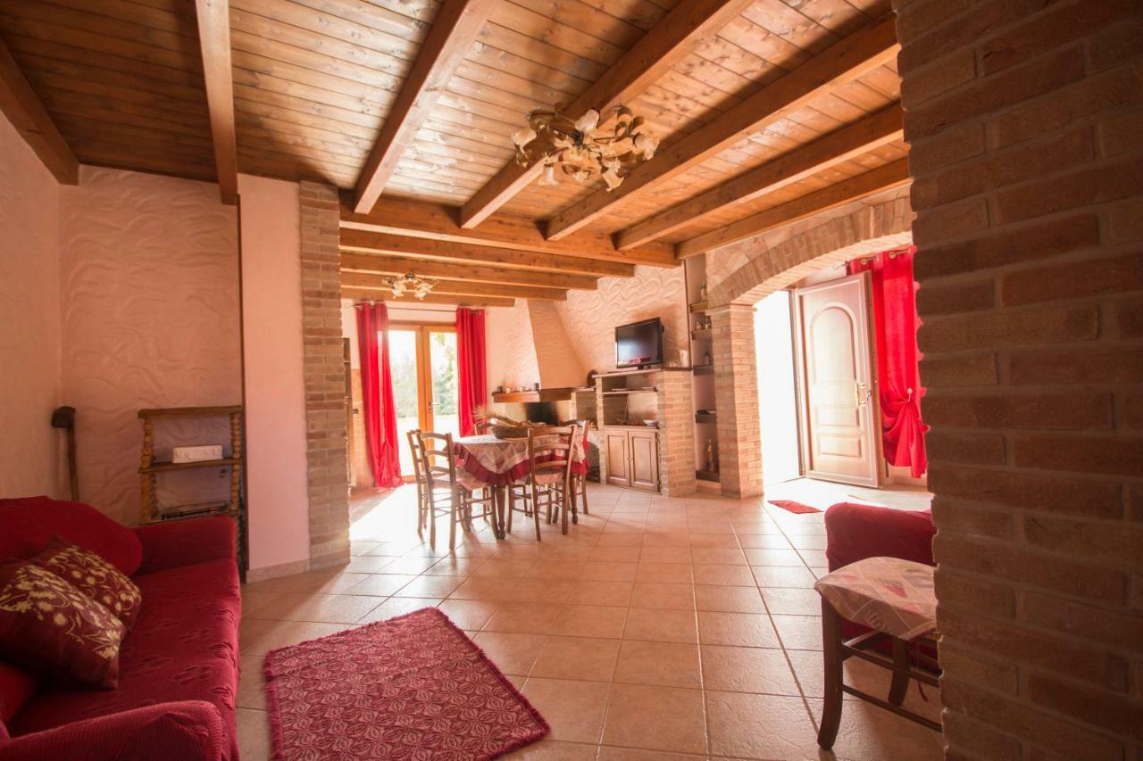 Casa Vacanza Il Mandorlo Domusnovas ภายนอก รูปภาพ